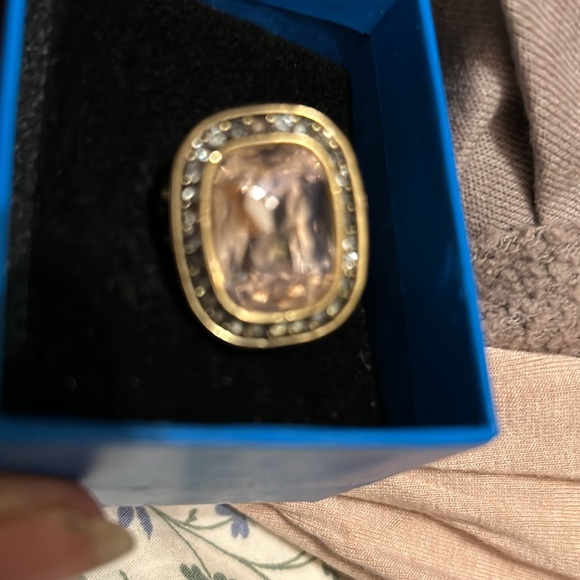 Heidi Daus Ring Swarovski Crystal  Ring Size 6(?) ** Wearable Art** - Picture 5 of 16